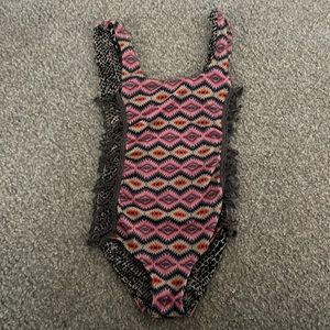 Little girls Acacia swim